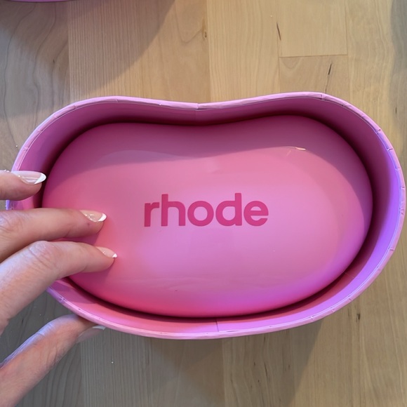 Rhode Pink Jelly Bean storage box and cosmetic case - Picture 2 of 2